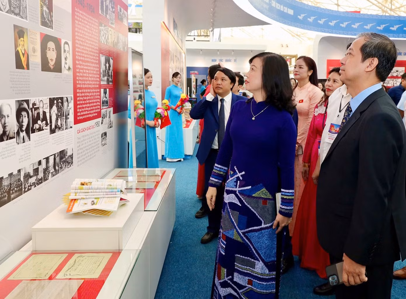 trien-lam-giao-duc30.jpg