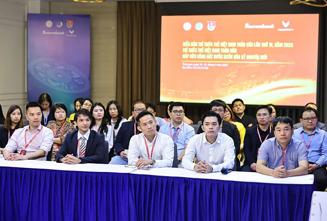 Các đại biểu tham dự Diễn đàn Trí thức trẻ Việt Nam toàn cầu lần thứ VI, năm 2025. z6820438534681-00726fd263c27e7be5961e3e94c04692.jpg