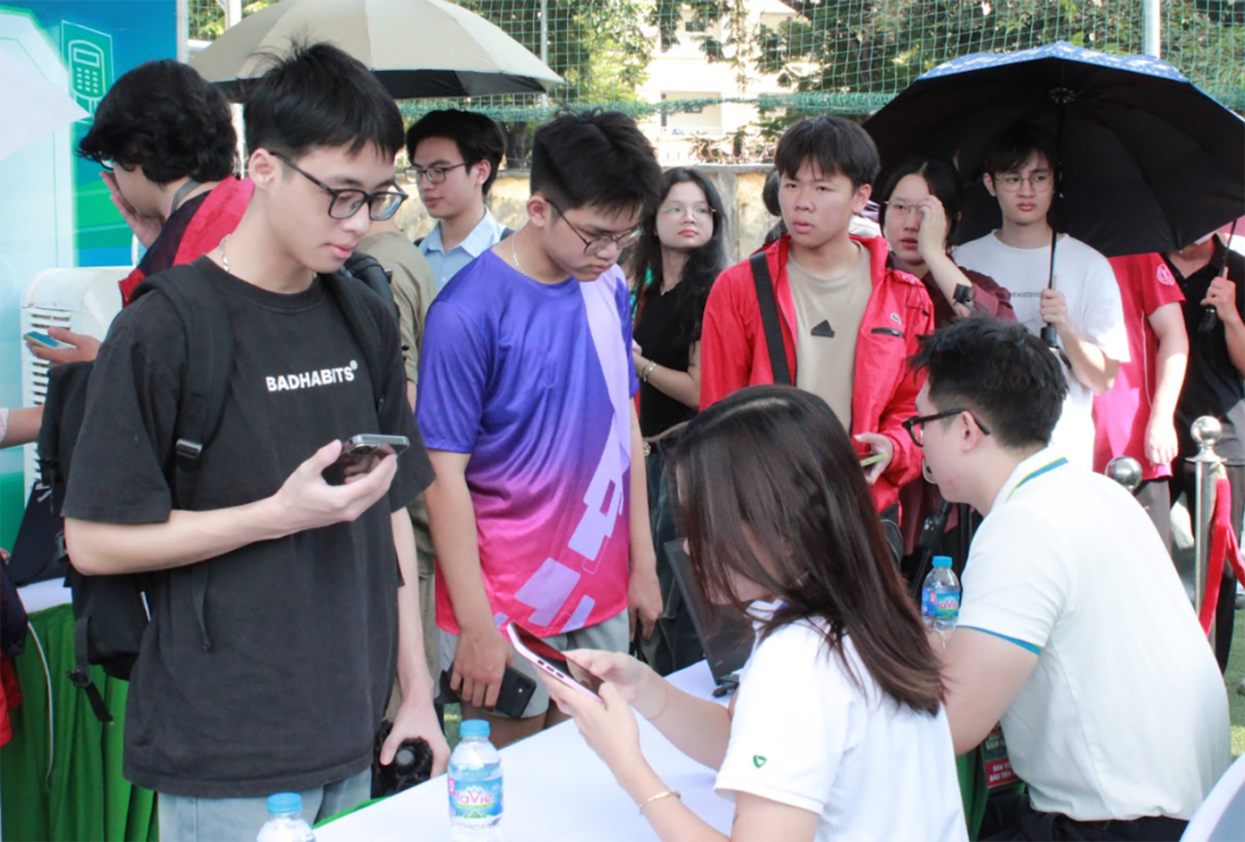 Giới trẻ háo hức trải nghiệm Ngày Thẻ Việt Nam 2025. screenshot-2025-10-18-at-220331.png