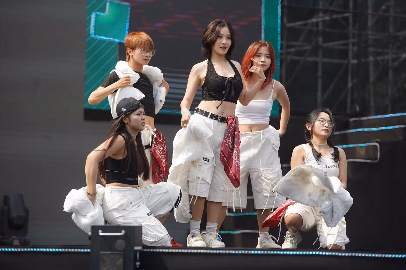 sinh-vien-khuay-dong42.jpg
