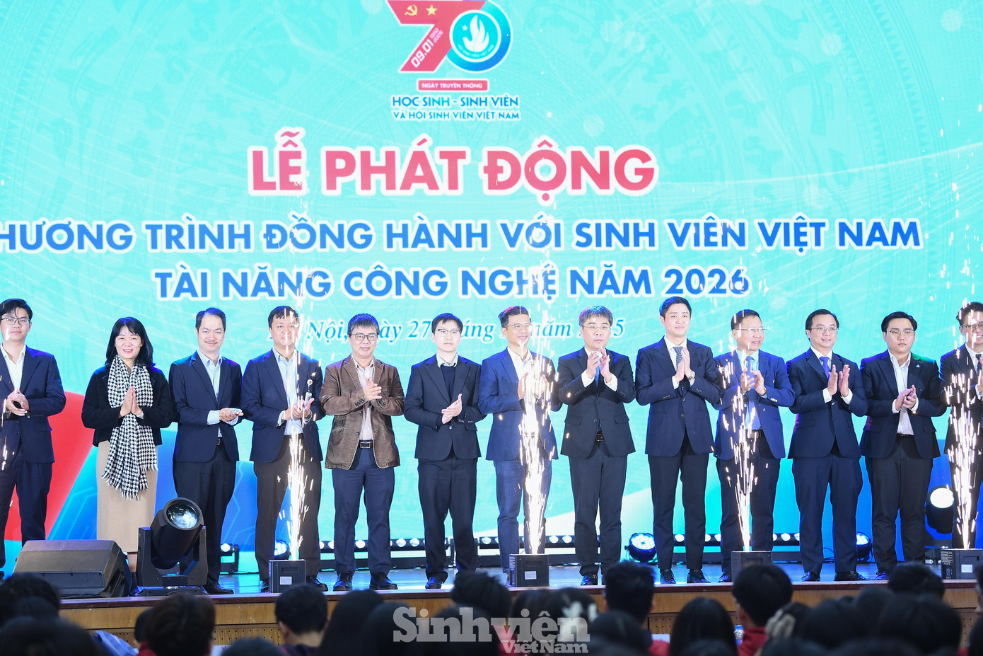 sv-sinh-vien-khoa-hoc-cong-ngheddt-2885.jpg
