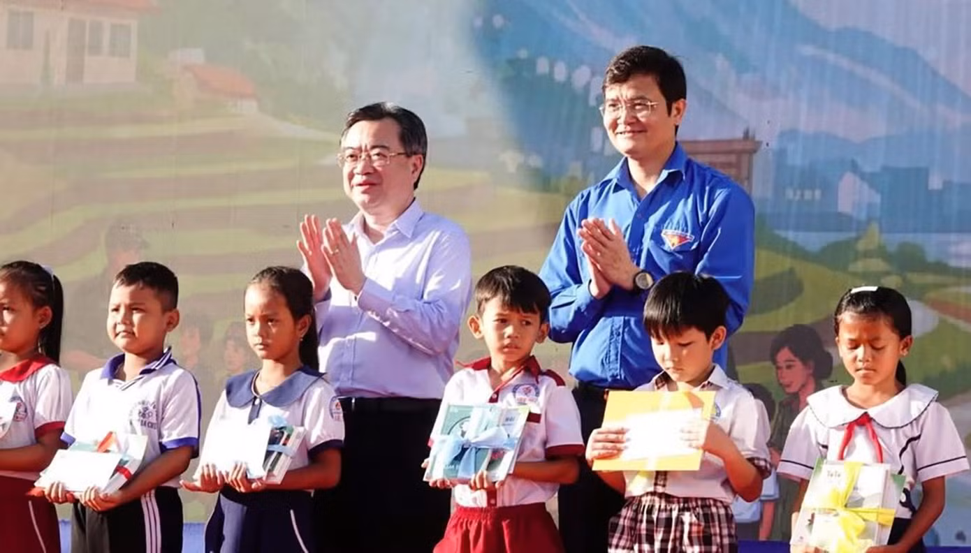 tinh-nguyen.jpg