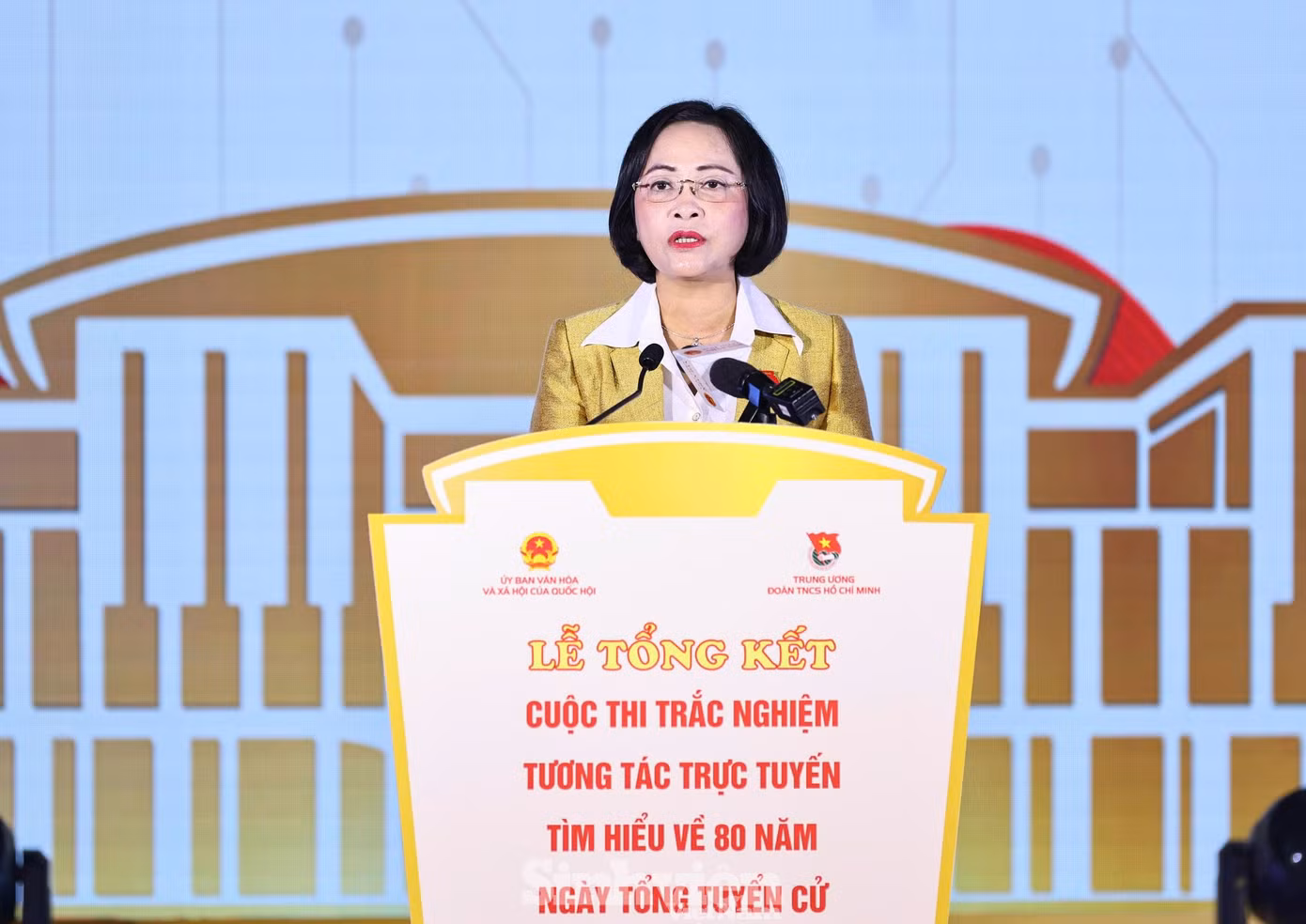 sv-quoc-hoiz7318873349918-db4e9e6516fb77e8899564f77f65028a.jpg