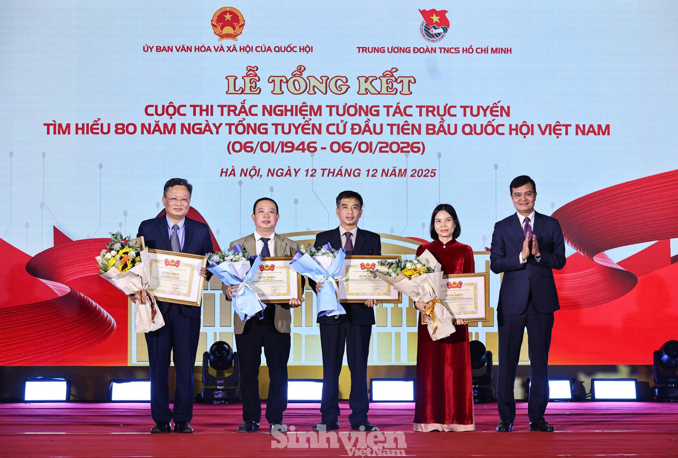 sv-quoc-hoiz7318873835556-89a7f1eadc5f96ab528ee296e0c83619.jpg
