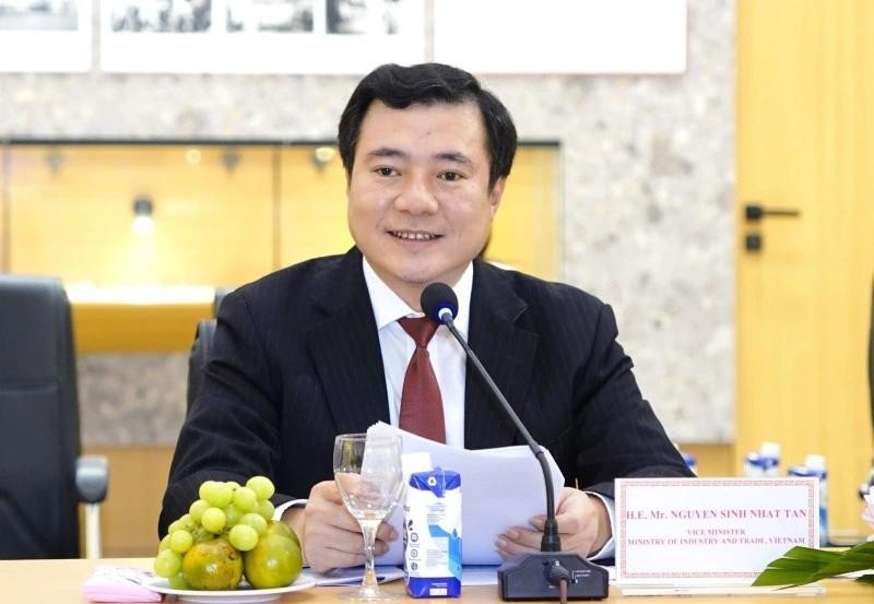 Bộ Công Thương kích hoạt các kịch bản ứng phó biến động xăng dầu