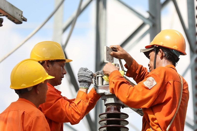 Chuyên gia nói gì về đề xuất đưa chi phí vận hành, bảo trì vào giá điện?