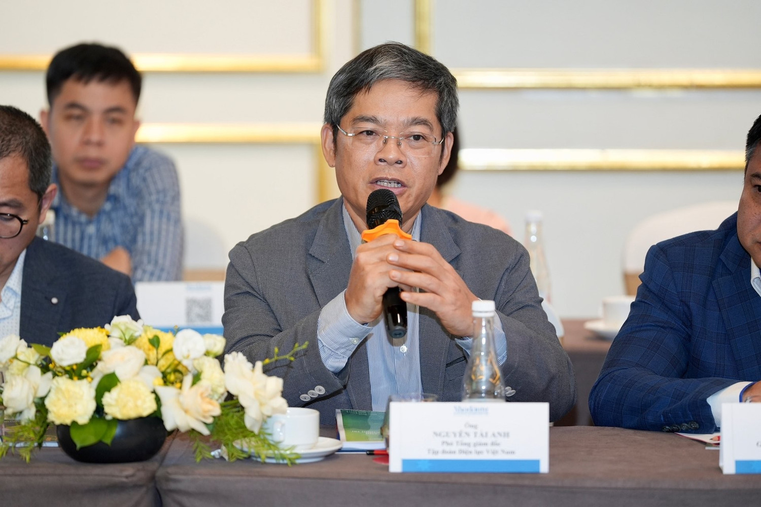 Thủ tục đầu tư ngành điện Việt Nam như 'mê hồn trận'