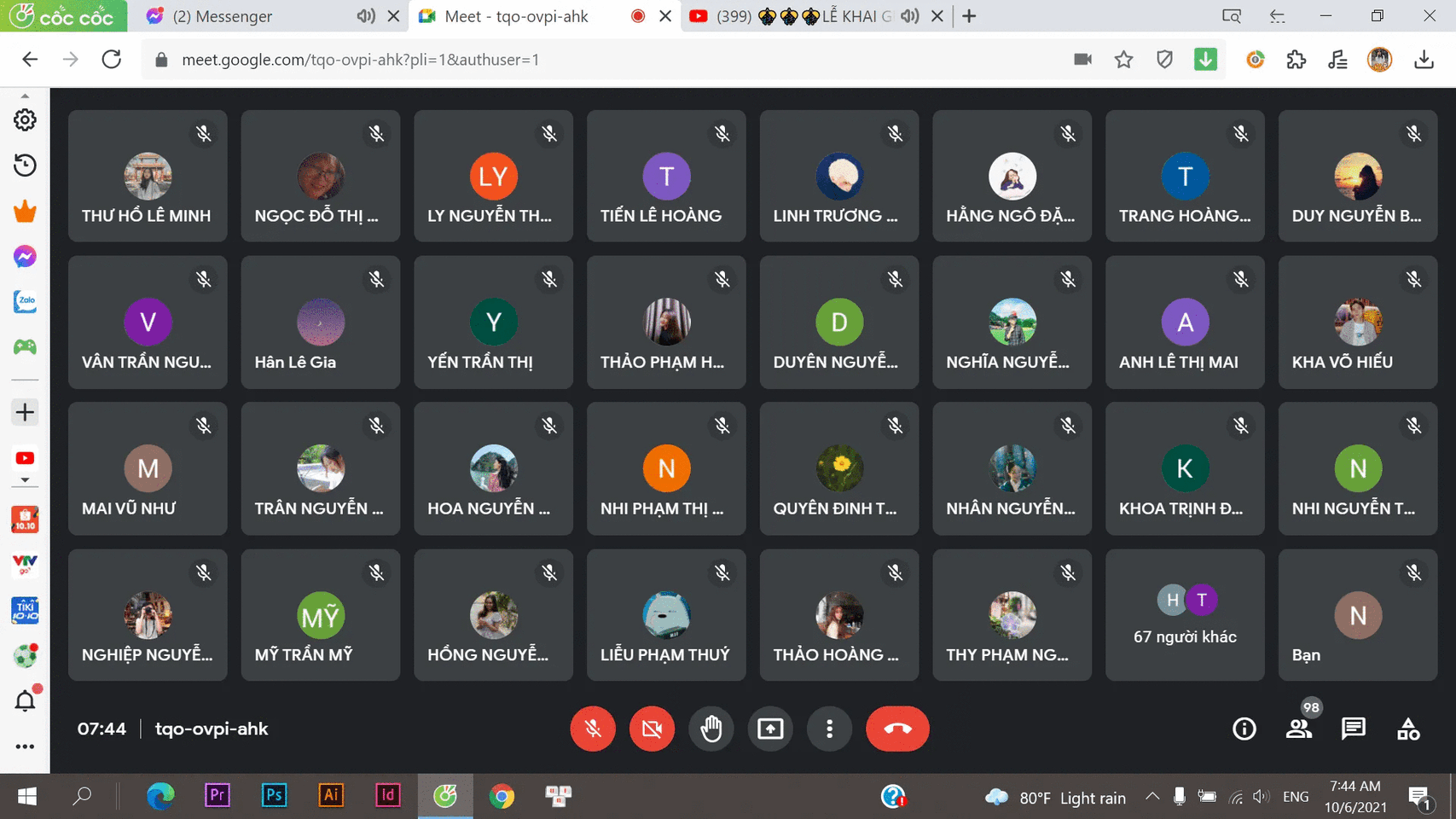 Việc học trực tuyến thường gặp những khó khăn về thiết bị, đường truyền và hiệu quả tương tác không cao nên một số bạn sinh viên mong được sớm học trực tiếp. Việc học trực tuyến thường gặp những khó khăn về thiết bị, đường truyền và hiệu quả tương tác không cao nên một số bạn sinh viên mong được sớm học trực tiếp.