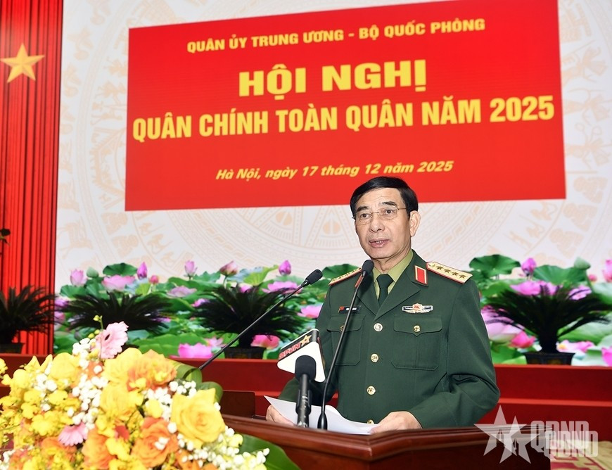 Đại tướng Phan Văn Giang chủ trì hội nghị.