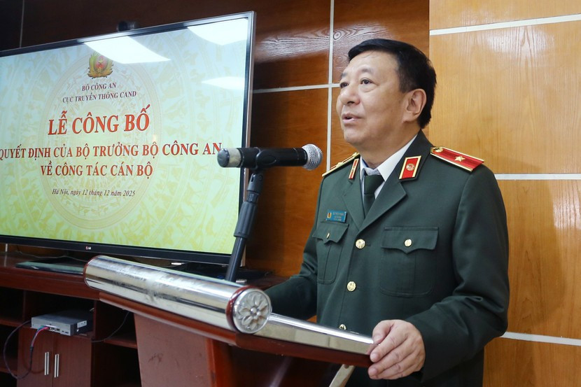 Thiếu tướng Đỗ Triệu Phong, Cục trưởng Cục Truyền thông Công an nhân dân phát biểu tại lễ công bố quyết định