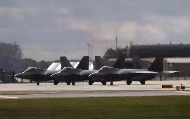 f22.jpg