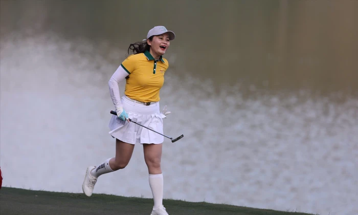 Dưới nắng vàng Sân golf Thiên Đường - Legend Valley Country Club