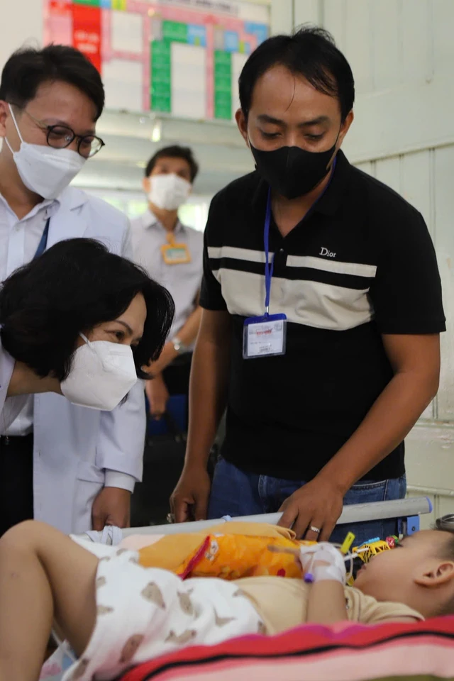 Liên tiếp 5 trẻ tử vong, nguy cơ dịch tay chân miệng bùng phát