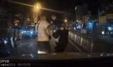 Bắt nghi phạm 'tung cước' giữa phố khiến tài xế taxi công nghệ gãy sống mũi