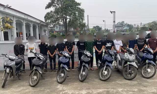 Khởi tố 14 đối tượng dùng vỏ chai, dao, kiếm tấn công người đi đường