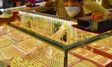 Giá vàng diễn biến lạ 