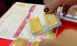 Giá vàng trong nước 'bất động' vẫn cao hơn thế giới