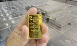 Giá vàng bạc tiếp tục giảm mạnh 
