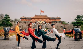 Muốn quảng bá du lịch Huế bằng bộ ảnh “thanh xuân lầy lội“