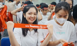 Bạn trẻ hào hứng tham gia hiến máu Chủ nhật Đỏ