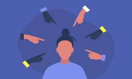 Đừng vội trách người khác chỉ biết nhìn vào điểm số để đánh giá em!