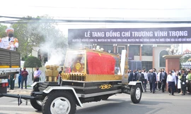 Thương tiếc tiễn đưa nguyên Phó thủ tướng Trương Vĩnh Trọng về nơi an nghỉ
