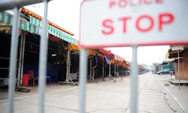 Chợ hoa lớn nhất Hà Nội đóng cửa chuyển sang bán hàng trực tuyến