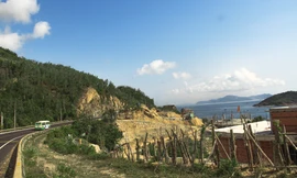 "Tuýt còi" 2 khu nghỉ dưỡng tuyến Quy Nhơn – Sông Cầu thi công sai giấy phép. Ảnh: Trương Định