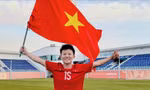 Nữ tuyển thủ Nguyễn Bích Thùy và tình yêu mãnh liệt với lá cờ Tổ quốc