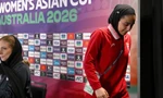 Nữ tuyển thủ Iran khóc khi họp báo Asian Cup 2026