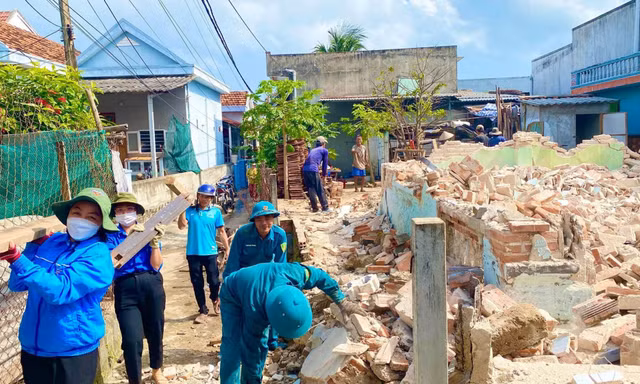 Tuổi trẻ cả nước góp sức dựng hơn 14.600 ngôi nhà, tiếp sức xóa đói giảm nghèo