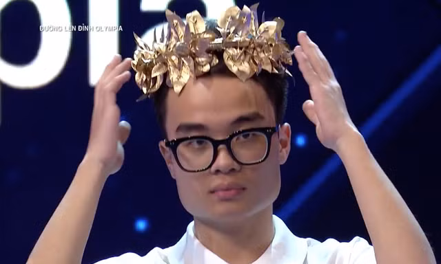 Nam sinh Hà Nội giỏi Toán thích làm thơ, giành vòng nguyệt quế Đường lên đỉnh Olympia