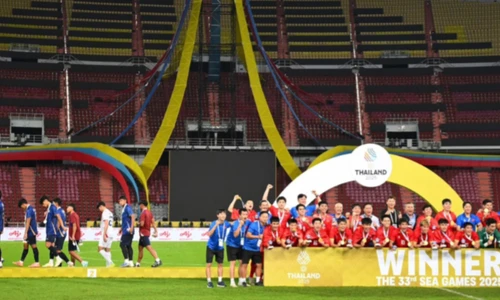 Khi người Thái ghen tị với bóng đá Việt