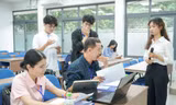 Thu nhập giảng viên trường tốp đầu TPHCM lên tới 85 triệu đồng 