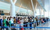 Khách qua sân bay Tân Sơn Nhất ngày 24 tháng Chạp vượt mọi dự báo 