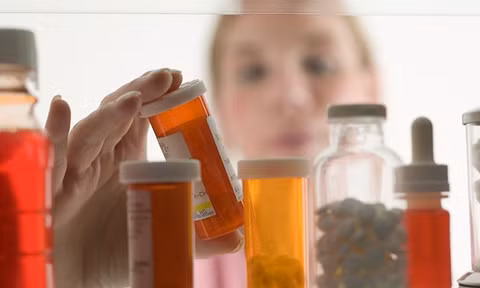 Những loại thuốc cần phải có trong mọi gia đình ngày Tết