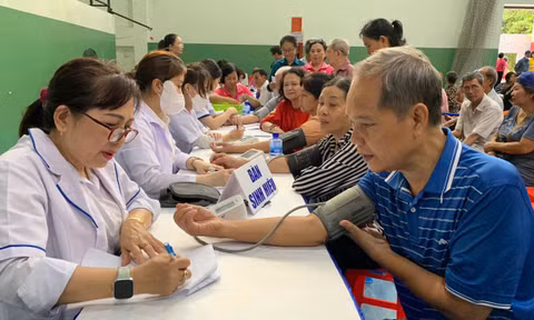 Giám đốc Sở Y tế TPHCM nói gì khi phát hiện 64% số người dân đi khám mắc bệnh?