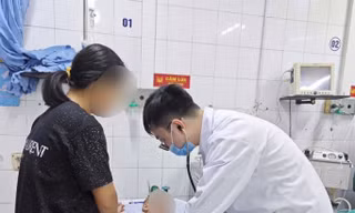 Cứu sống thần kỳ trẻ 24 tháng tuổi bị đuối nước trong tình trạng đã nổi trên mặt ao 