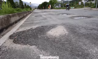 Đường trăm tỉ ở Lai Châu hơn 3 năm đã bong bật, lồi lõm