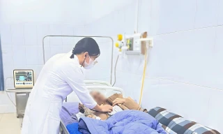 Cứu sống bệnh nhân nhiễm vi khuẩn ‘ăn thịt người’ nguy kịch