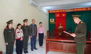 ‘Mượn’ thông tin cá nhân, điện thoại của bạn bè rồi biến họ thành con nợ 