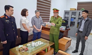 Cơ quan Cảnh sát điều tra Công an tỉnh Lào Cai thi hành lệnh bắt bị can để tạm giam đối với Phạm Hồng Thắng