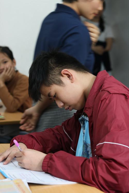 Các em nhỏ tại Lớp học của Trẻ Điếc. (Ảnh: Khánh Ly) Các em nhỏ tại Lớp học của Trẻ Điếc. (Ảnh: Khánh Ly)