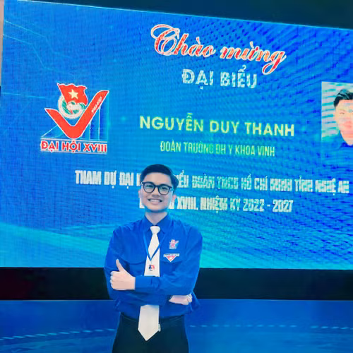 Anh Nguyễn Duy Thanh - Ủy viên Ban Thư ký Hội Sinh viên tỉnh Nghệ An. Anh Nguyễn Duy Thanh - Ủy viên Ban Thư ký Hội Sinh viên tỉnh Nghệ An.