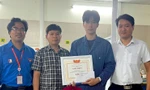 Đại học Bách khoa Hà Nội tặng giấy khen cho nam sinh lao vào đám cháy cứu người