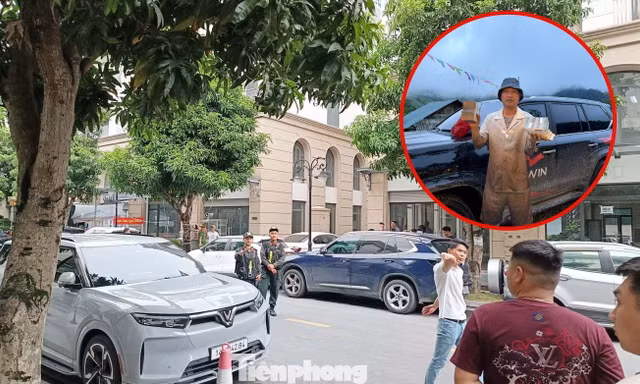 Công an có mặt tại nơi ở của Huấn Hoa Hồng, vì sao cái tên này luôn thu hút sự chú ý?