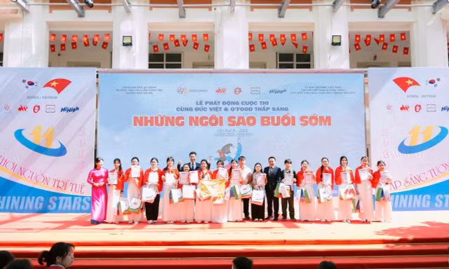 Cùng Đức Việt & O’Food Thắp sáng những Ngôi sao buổi sớm: Lan tỏa đam mê nghệ thuật học đường