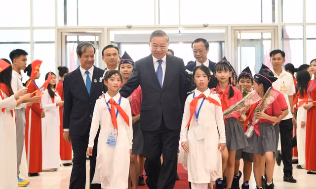 Tổng Bí thư Tô Lâm: “Đổi mới giáo dục để kiến tạo một đất nước hùng cường”