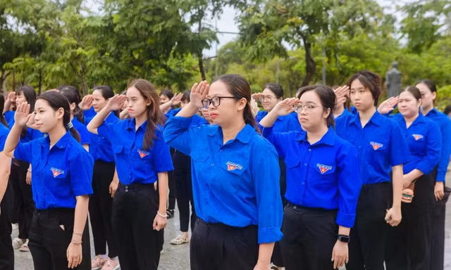 Tuổi trẻ cả nước sẽ đồng loạt chào cờ trước giờ khai mạc Đại hội XIV của Đảng