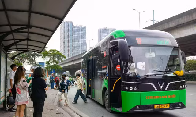 Hà Nội miễn phí xe buýt, metro suốt kỳ nghỉ lễ, tha hồ vi vu không lo tiền vé